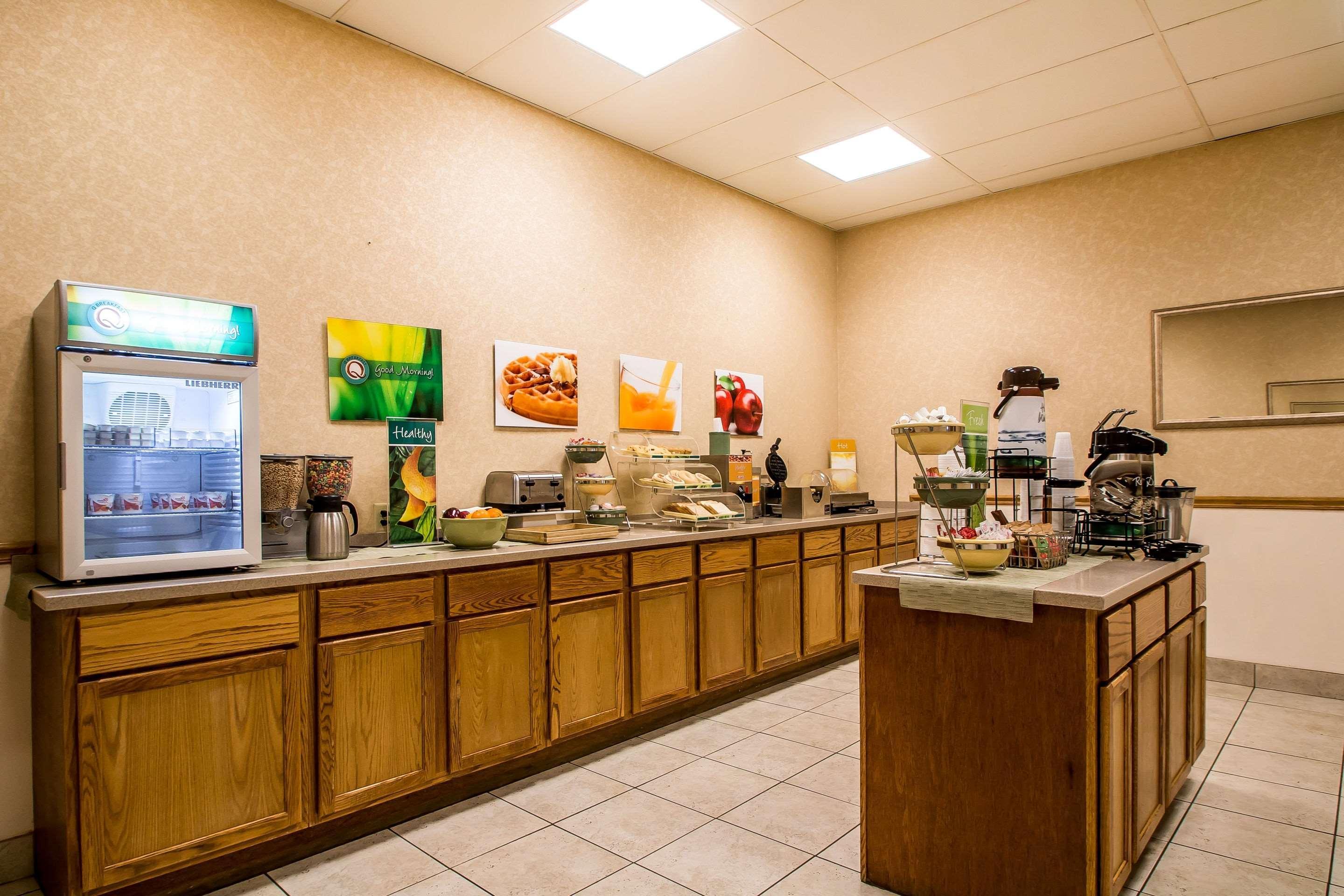 Quality Inn Morris I-80 Exterior photo