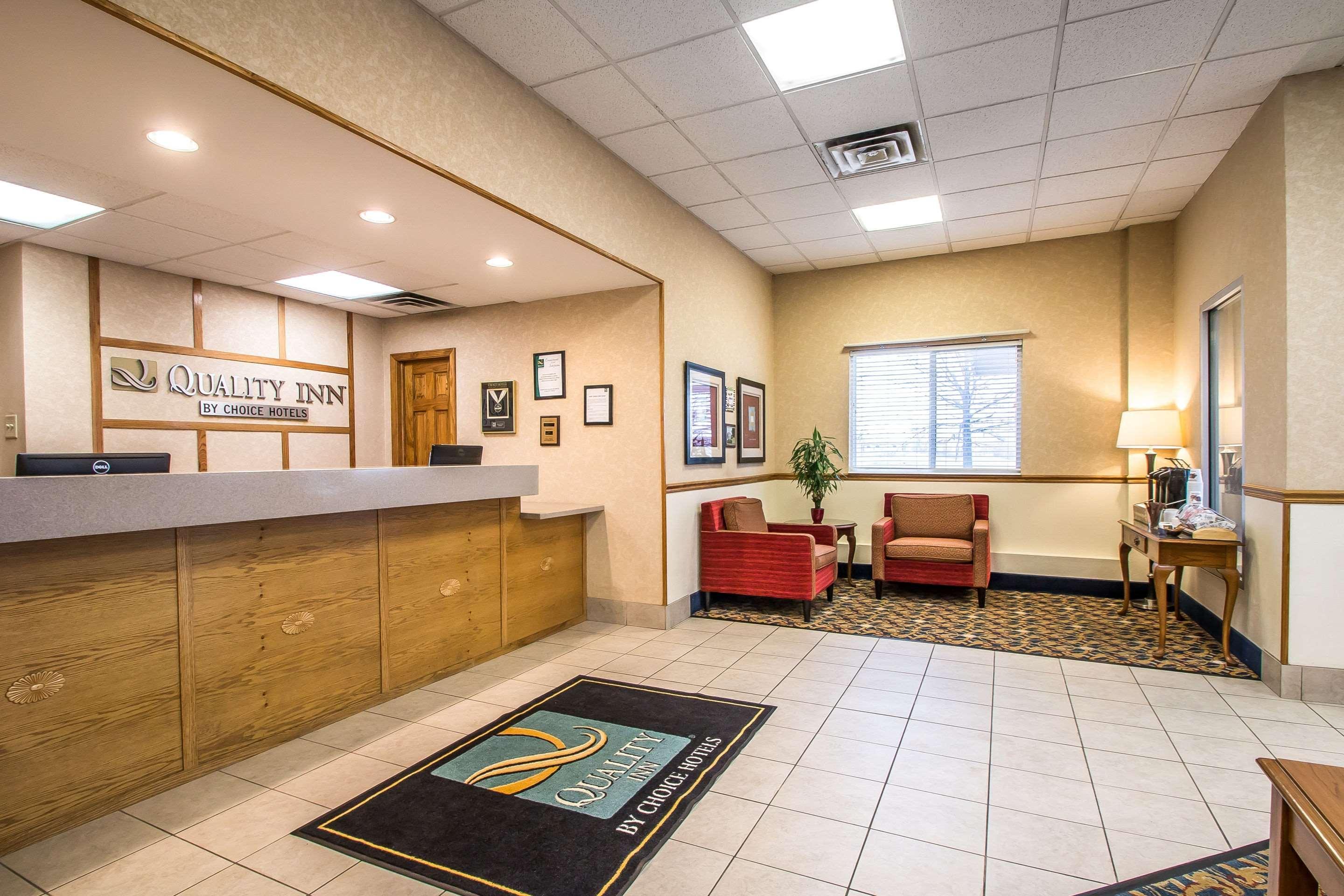 Quality Inn Morris I-80 Exterior photo