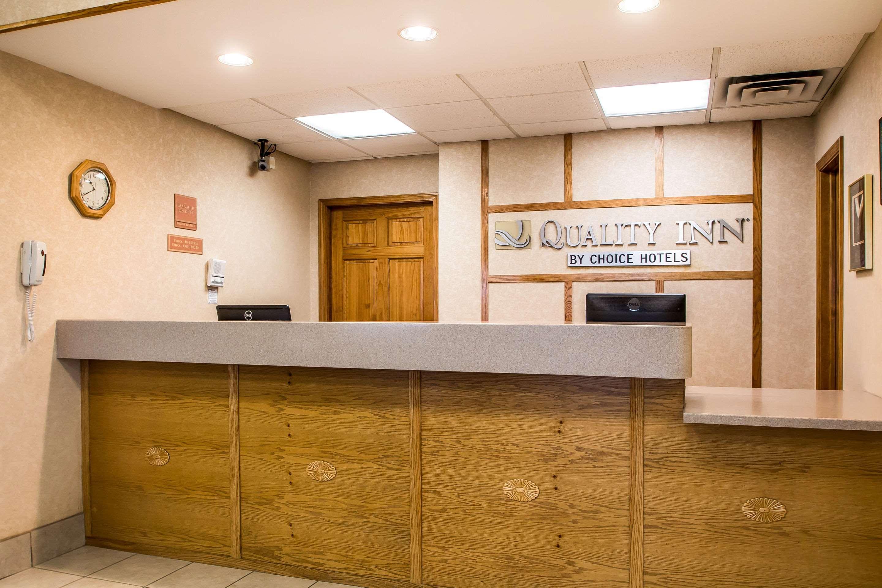 Quality Inn Morris I-80 Exterior photo