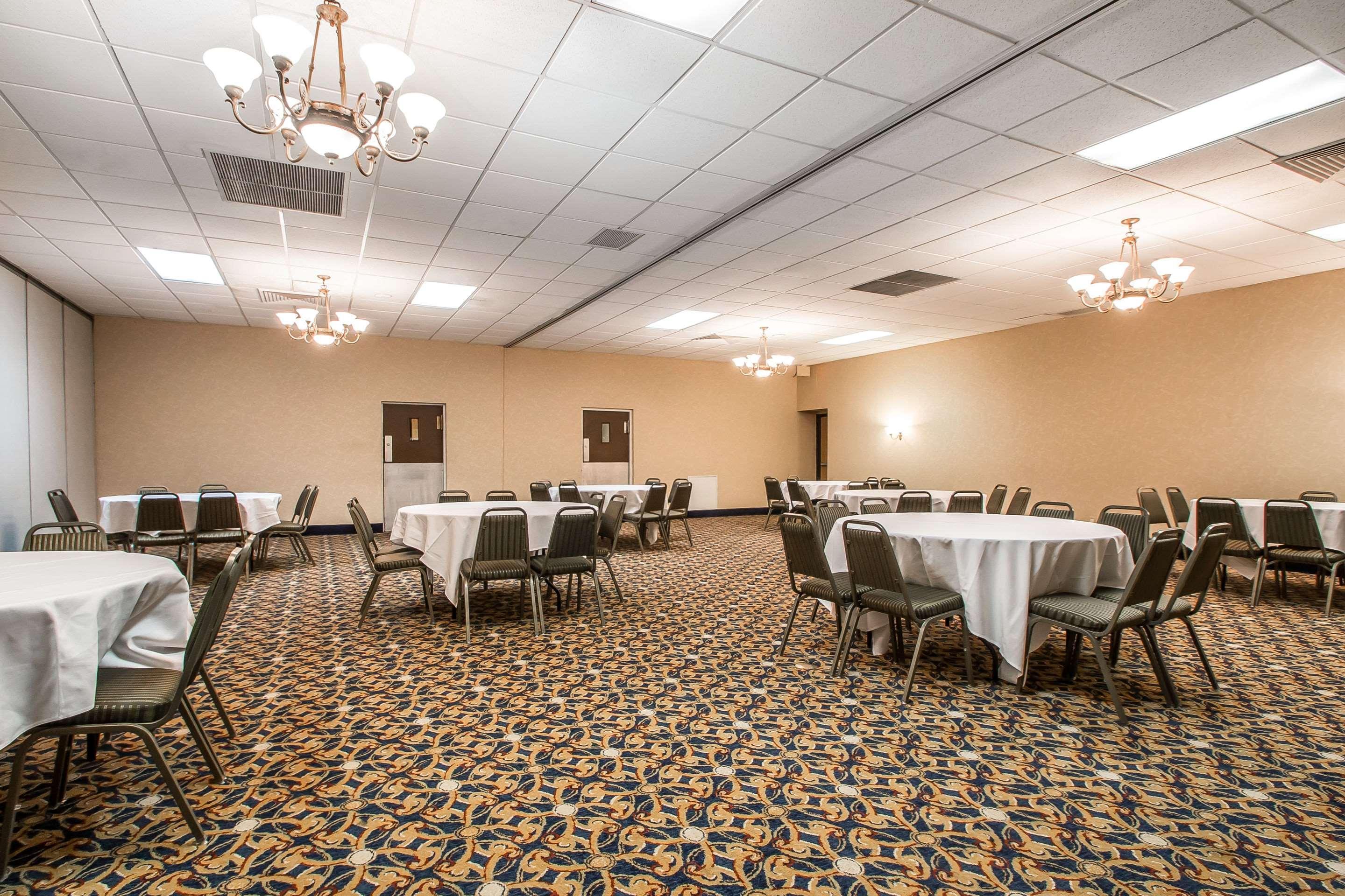 Quality Inn Morris I-80 Exterior photo